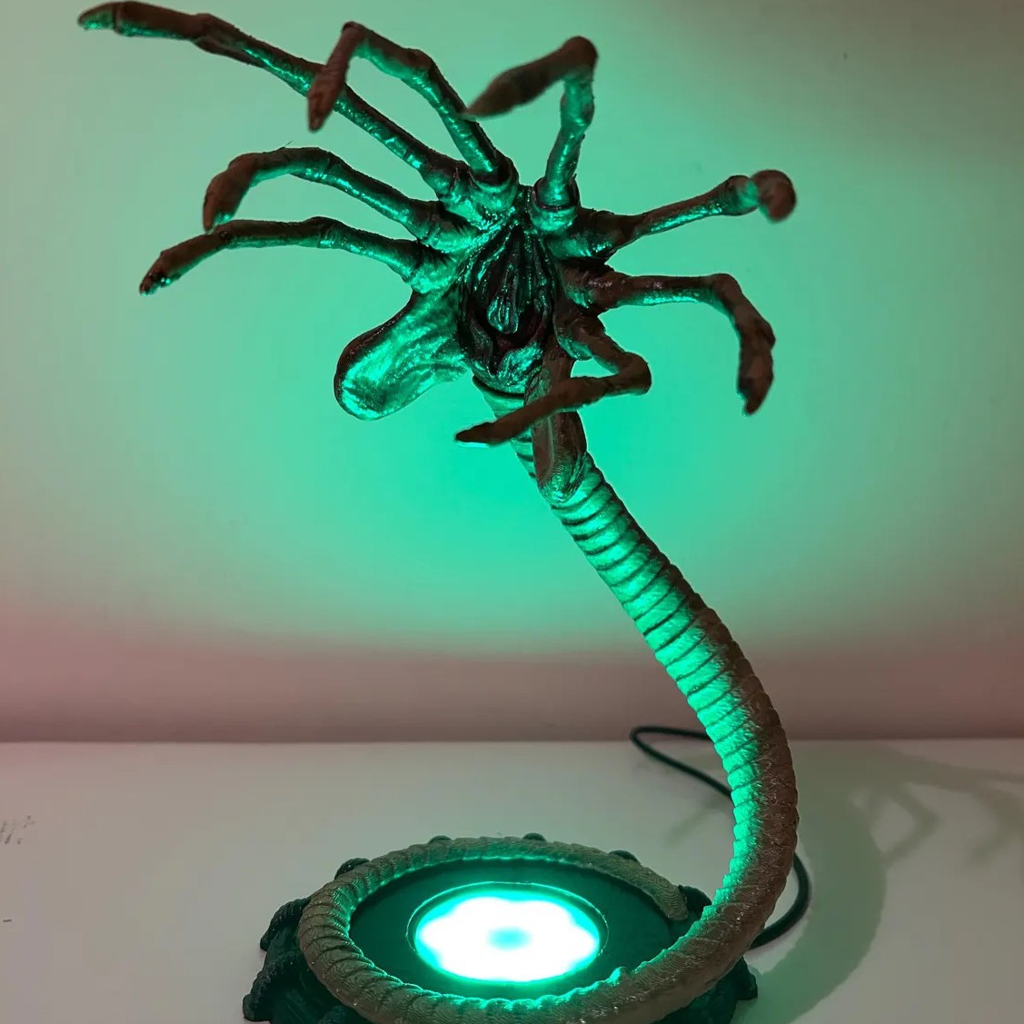 โคมไฟ Alien Facehugger ไฟกลางค - Lighting Decoration For Home บทวิจารณ์และราคา